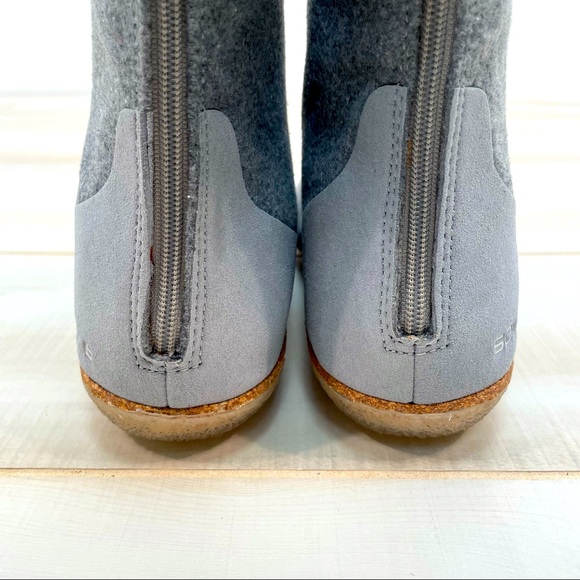 Disctrict by Sole Grey Wool ReCork Felt Zip Boots Sz 8 Stride Recycled Rubber - Picture 8 of 11